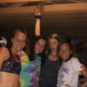 Meet your Posher, Lily